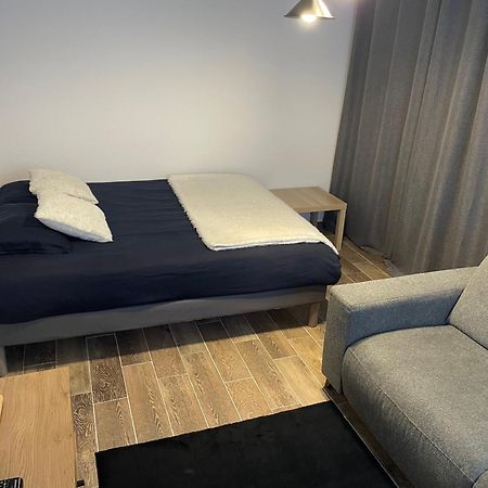 Studio Bien Situe & Tout Equipe Dans Une Maison Сьонзье Экстерьер фото